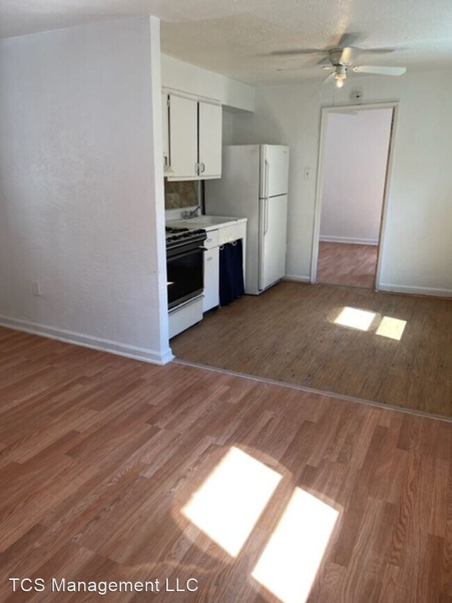 5016 Griscom St photo'