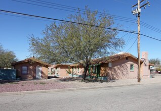 1548 E Hedrick Dr in Tucson, AZ - Building Photo - Building Photo