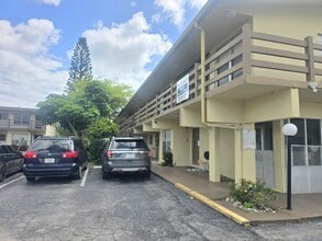 3030 NW 43 Terrace in Lauderdale Lakes, FL - Building Photo - Building Photo