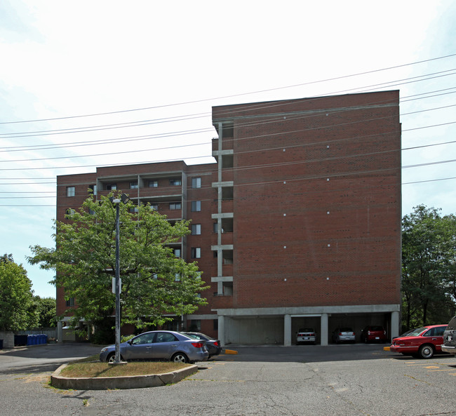 855 Wilson Rd N in Oshawa, ON - Building Photo - Building Photo