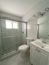 44 NW 44th St in Miami, FL - Building Photo - Building Photo