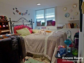 18 Cedar Lane Way in Boston, MA - Building Photo - Building Photo