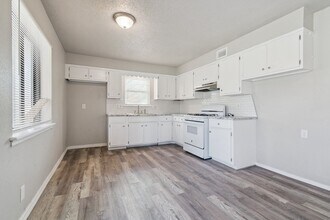 713 NE 79th Pl in Oklahoma City, OK - Building Photo - Building Photo