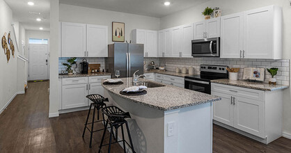 Copper Creek North Townhomes in Gibsonton, FL - Building Photo - Building Photo