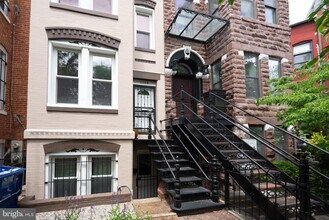 1126 G St NE in Washington, DC - Building Photo - Building Photo