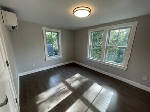 41 Bank St, Unit 13 in Harwich Port, MA - Building Photo - Building Photo
