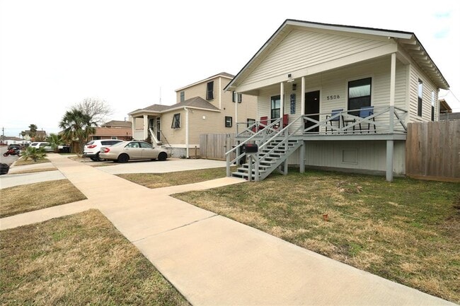 5506 Ave Q 1/2 in Galveston, TX - Building Photo - Building Photo
