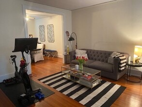 106 Kraft Ave, Unit 2 in Bronxville, NY - Building Photo - Building Photo