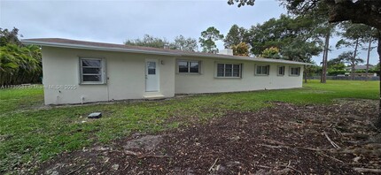 6500 SW 82nd Ave in Miami, FL - Building Photo - Building Photo