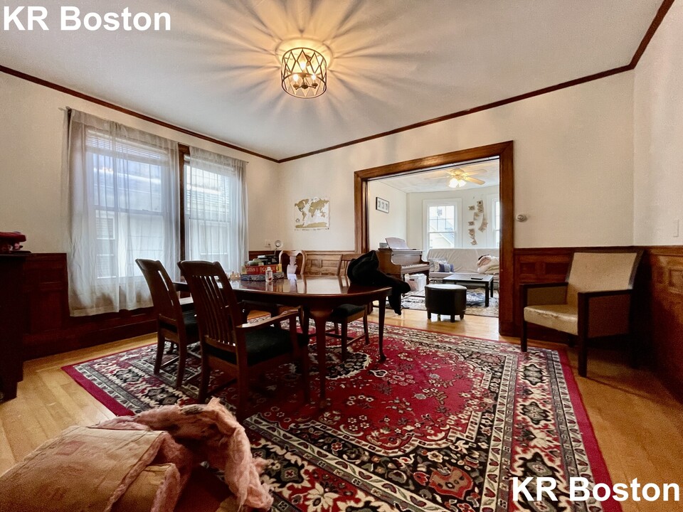 33 Imrie Rd in Boston, MA - Building Photo