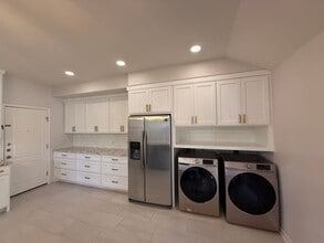 2305 W Riviera Dr in Cedar Park, TX - Building Photo - Building Photo