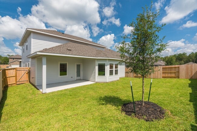 property at 1527 King Rnch Rd
