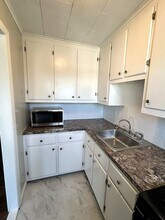 47 Davis St in Fall River, MA - Building Photo - Building Photo