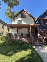 118 S Blair St, Unit 1 in Madison, WI - Building Photo