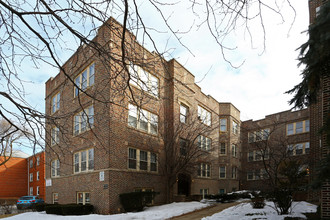 Custer in Evanston, IL - Foto de edificio - Building Photo