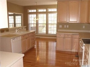 1045 Muirfield Dr in Mooresville, NC - Building Photo - Building Photo