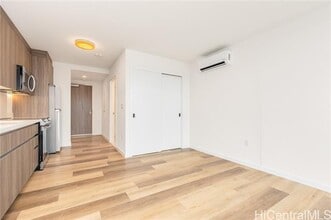 1551 Liona St in Honolulu, HI - Building Photo - Building Photo