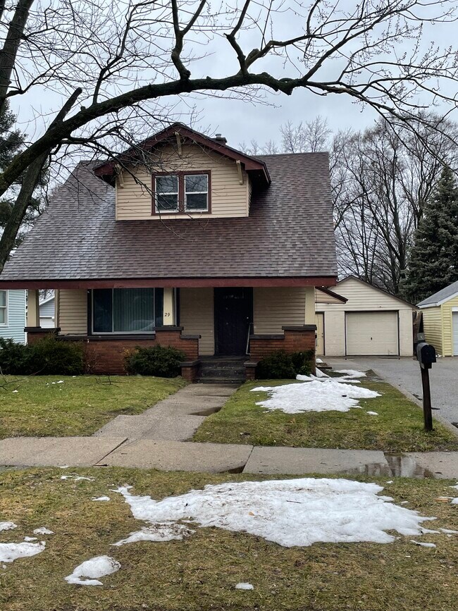 29 Wesley St SE Rentals in Grand Rapids, MI