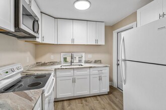 3487 16th Ave S in St. Petersburg, FL - Building Photo - Building Photo