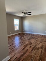 220 Oak Mdw Ln in Woodfin, NC - Building Photo