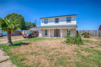 8903 Kirkmont Dr in Houston, TX - Building Photo - Building Photo