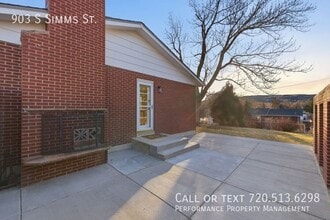 903 S Simms St in Lakewood, CO - Building Photo - Building Photo