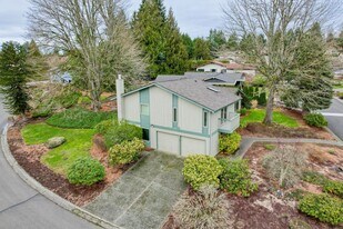 24427 140th Ave SE in Kent, WA - Building Photo