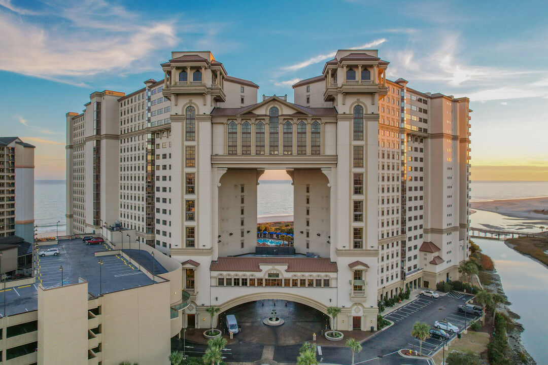 North Beach Towers in North Myrtle Beach, SC - Building Photo