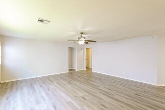 16806 Accolade Way in Conroe, TX - Building Photo - Building Photo