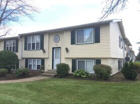 3249 Graydon Ave in East Troy, WI - Building Photo