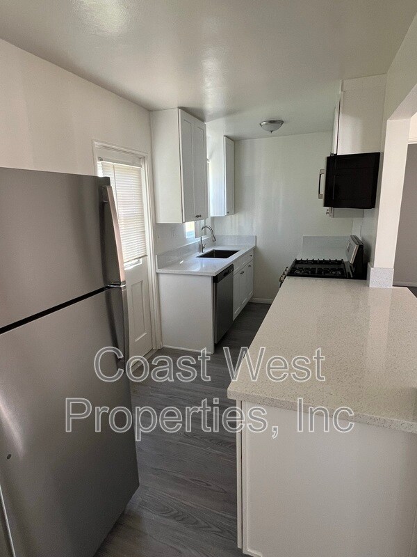 945 Missouri St in San Diego, CA - Building Photo - Building Photo