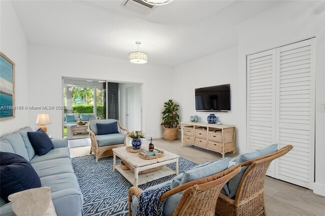 property at 31 Whitehead Cir