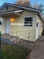 2710 E 3rd St in Lubbock, TX - Building Photo