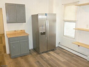 523 Franklin St in Elizabeth, NJ - Building Photo - Building Photo