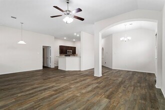 24585 Meath St in Hempstead, TX - Building Photo - Building Photo