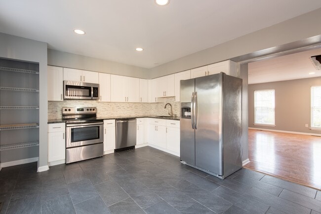property at 1009 Dartmouth Glen Way