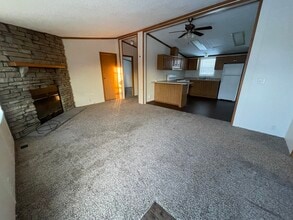 106 Ashley Cir in Swartz Creek, MI - Building Photo - Building Photo