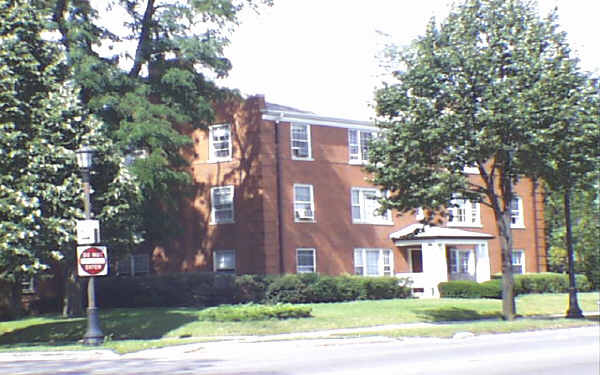 132 Ridge Ave in Evanston, IL - Foto de edificio