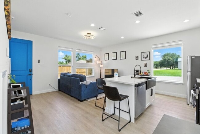 3902 McKinley St in Houston, TX - Building Photo - Building Photo