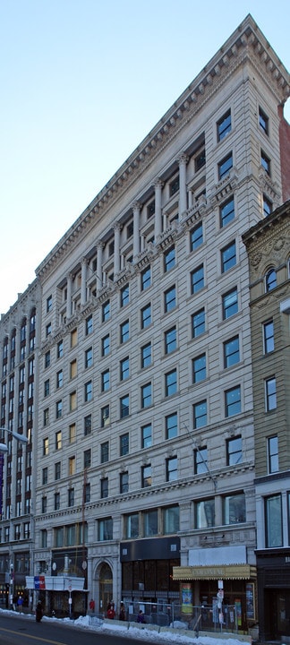 Emerson Colonial Residence Hall in Boston, MA - Foto de edificio