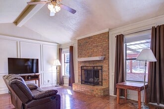 16744 Overland Stage Dr in Tyler, TX - Foto de edificio - Building Photo