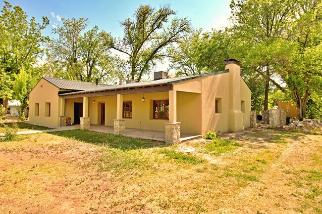 609 6th St in Tularosa, NM - Building Photo - Building Photo