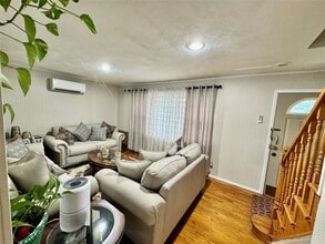 318 Arlene Dr in East Meadow, NY - Building Photo - Building Photo