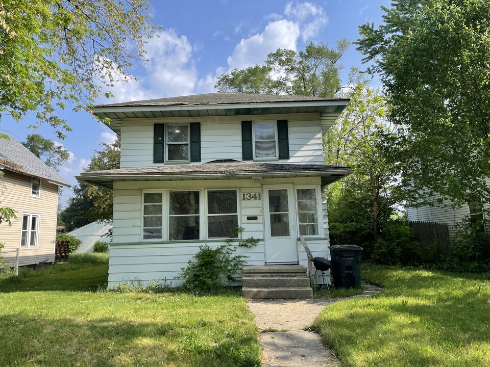 1341 E Calvert St in South Bend, IN - Building Photo