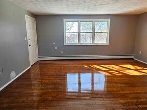 1279 Quinnipiac Ave, Unit 19 in New Haven, CT - Building Photo - Building Photo