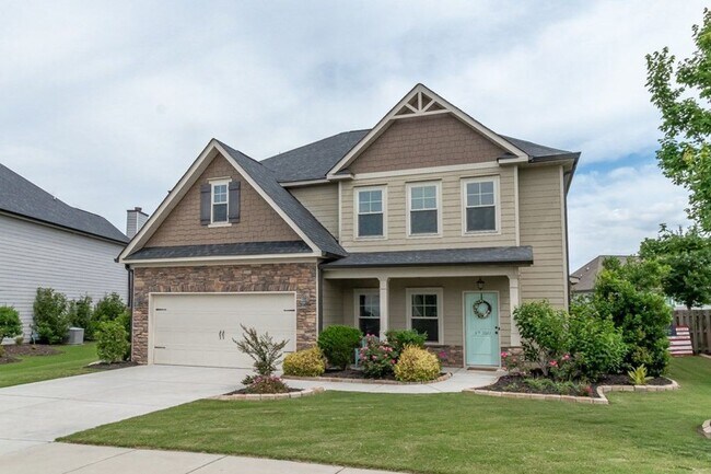 property at 5461 Everlook Cir