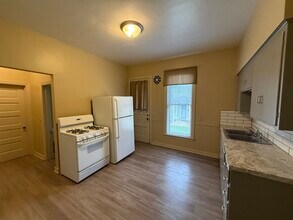 215 Prospect Ave NE, Unit 215 in Grand Rapids, MI - Building Photo - Building Photo