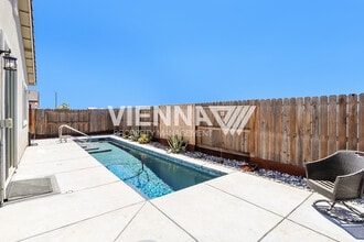12736 Scholarly Wy in Rancho Cordova, CA - Building Photo - Building Photo