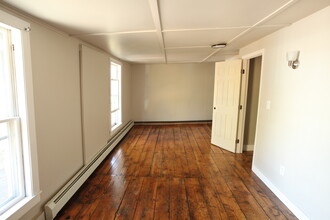 15 Lebanon St, Unit 2 in Sanford, ME - Building Photo - Building Photo