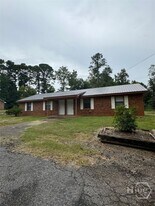 1807 Cedar Shoals Dr in Athens, GA - Building Photo